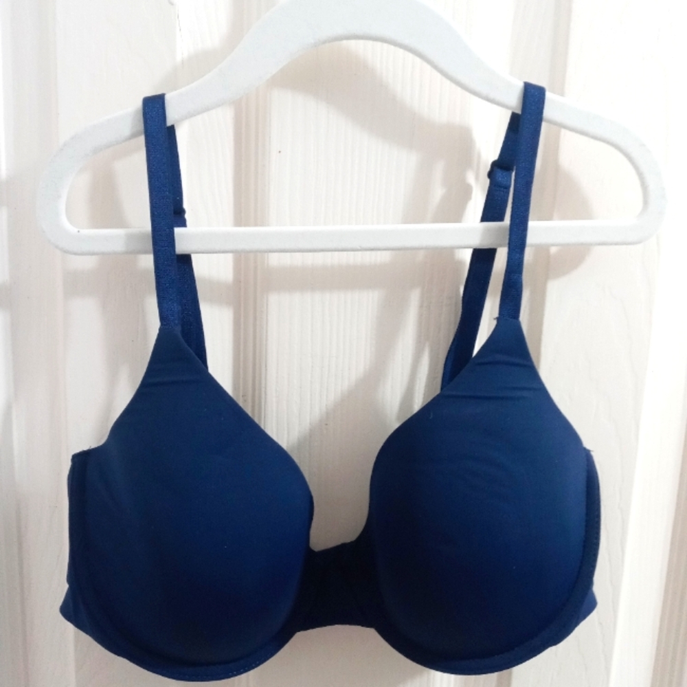Victoria's Secret Uplift Semi Demi Dark Blue Bra Size 32D NWOT